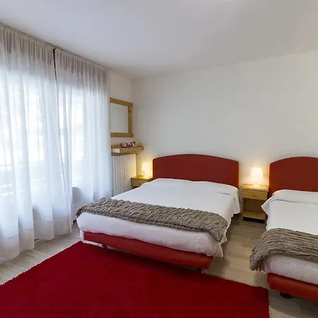 La Val Hotel