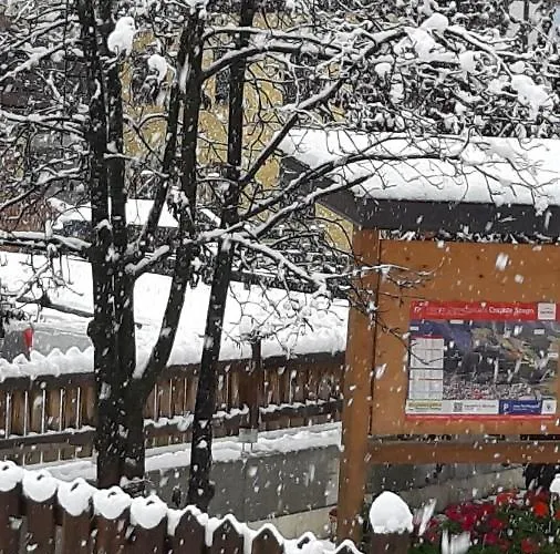 La Val Hotel