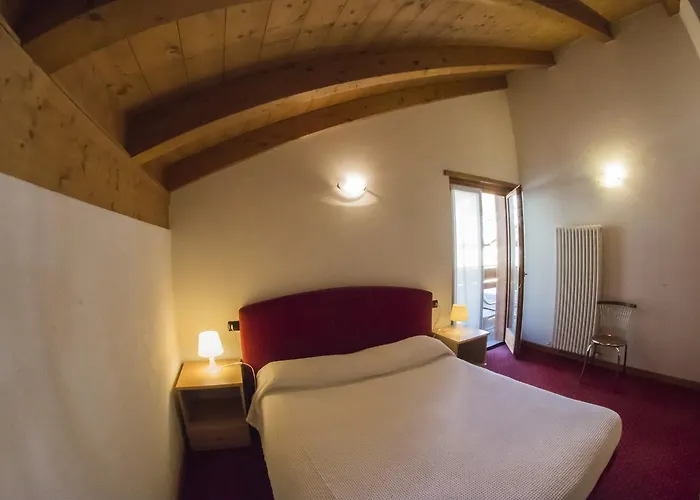La Val Hotel 2*