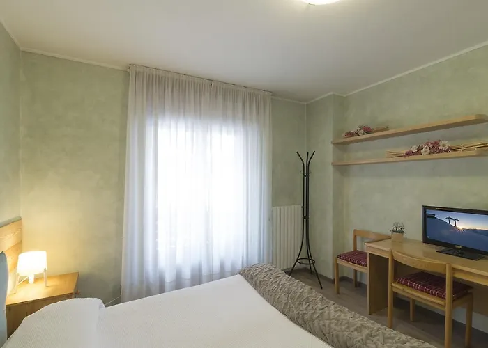 La Val Hotel
