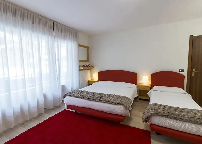La Val Hotel