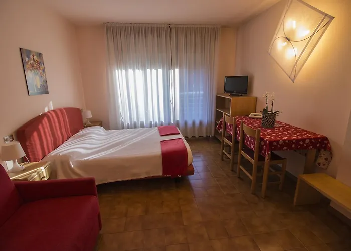 La Val Hotel