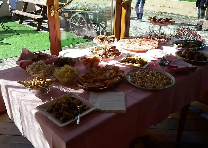 La Val Hotel